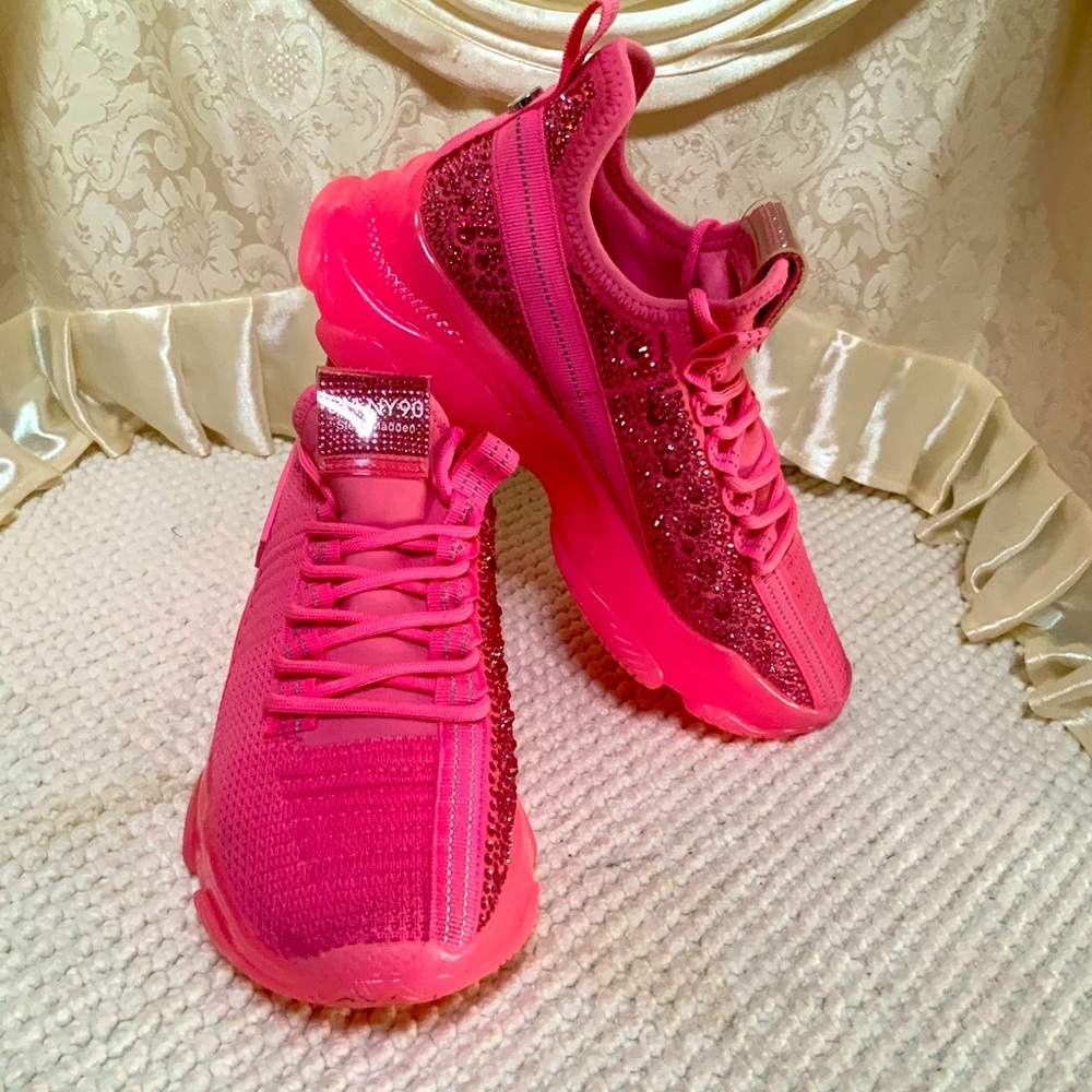 STEVE MADDEN